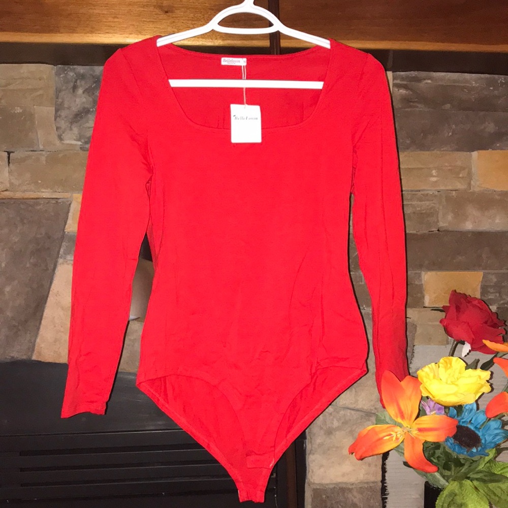 👋 Bellelovin Bodysuit size M Perfect for Valentine’s Day! - Picture 2 of 4